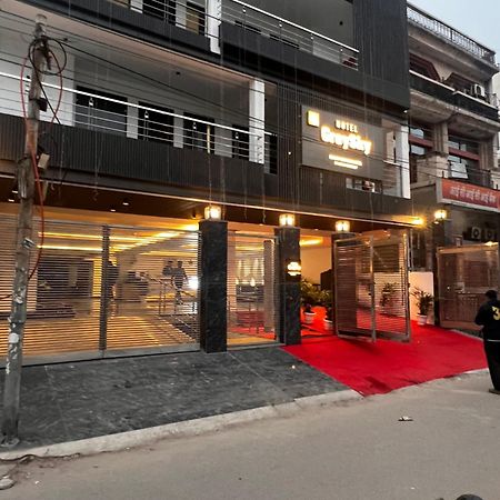 Hotel Grey Sky New Delhi Bagian luar foto